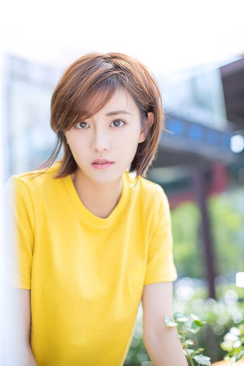 女子橄榄球挑战男性主导地位，英格兰女队闪亮登场，女子橄榄球首秀