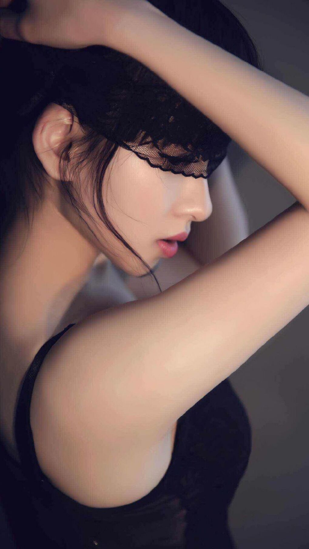 湖人训练营采访环节气氛轻松队员笑容不断，湖人队赛后采访